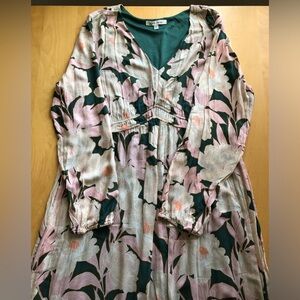 Black Rainn Green and Black V-Neck Bishop Sleeve Sundress